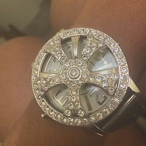 I’m selling a watch with  Diamonds custom rhinestone